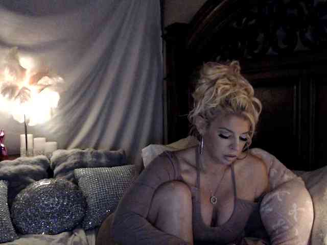 GwenTaylor webcam