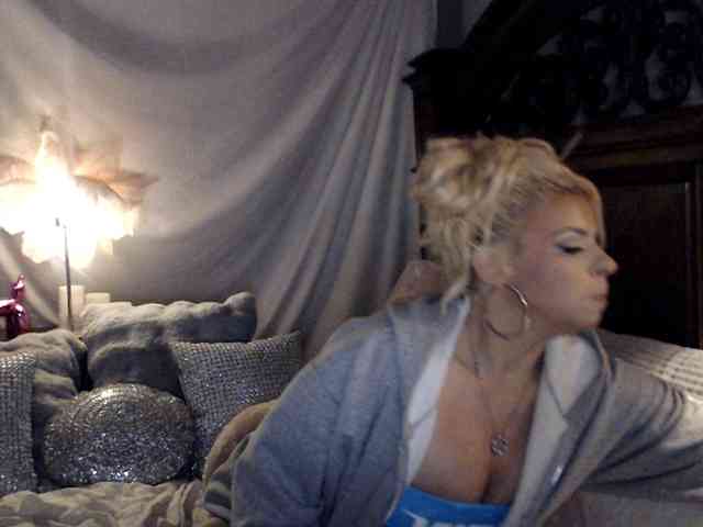 GwenTaylor webcam