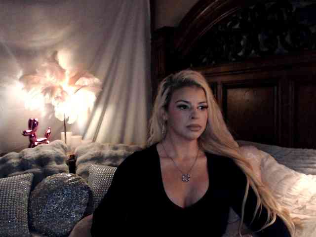 GwenTaylor webcam