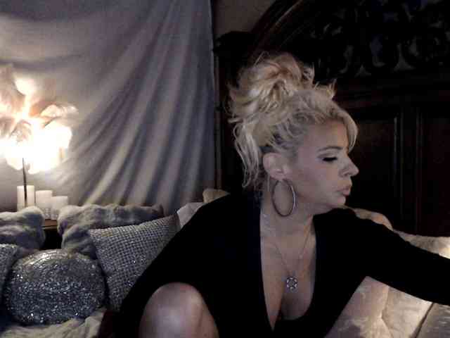 GwenTaylor webcam