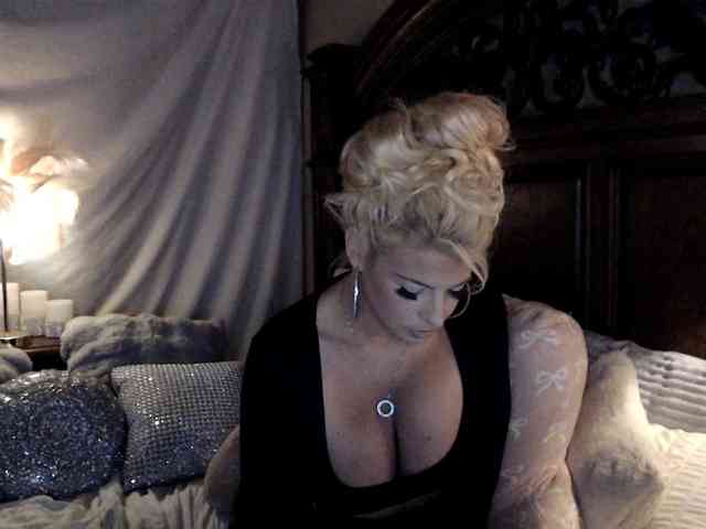 GwenTaylor webcam
