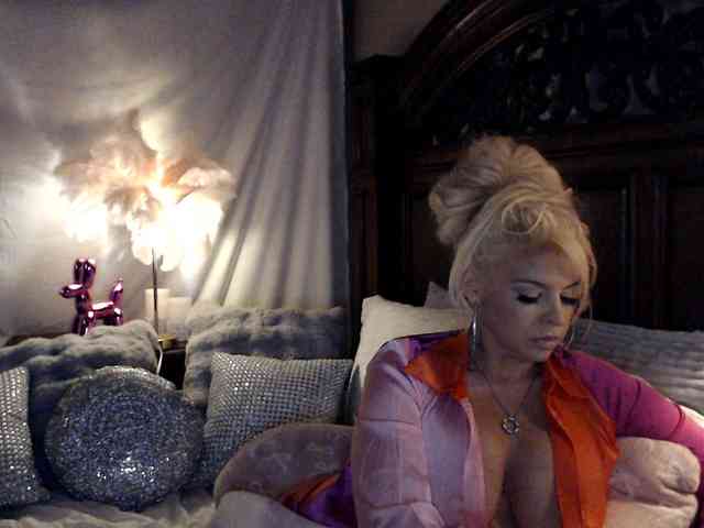 GwenTaylor webcam