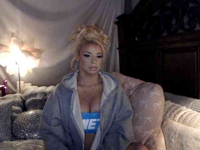 GwenTaylor webcam