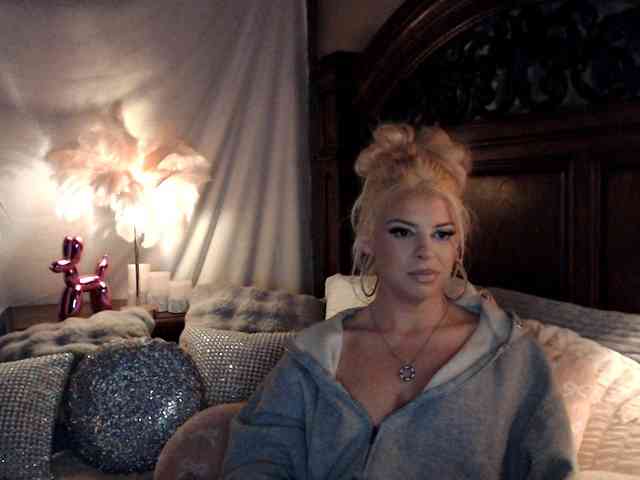 GwenTaylor webcam