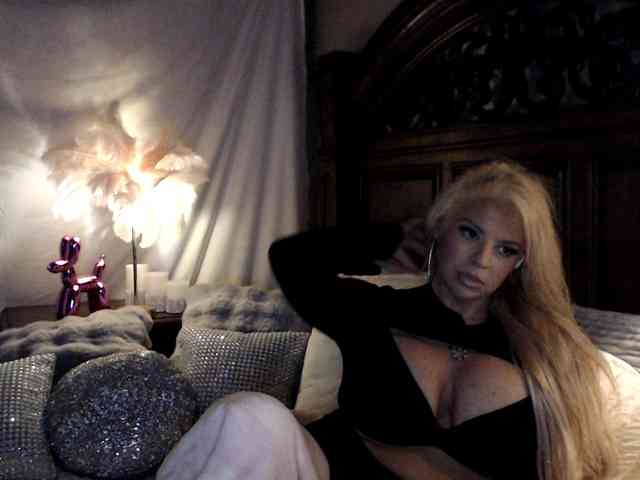 GwenTaylor webcam