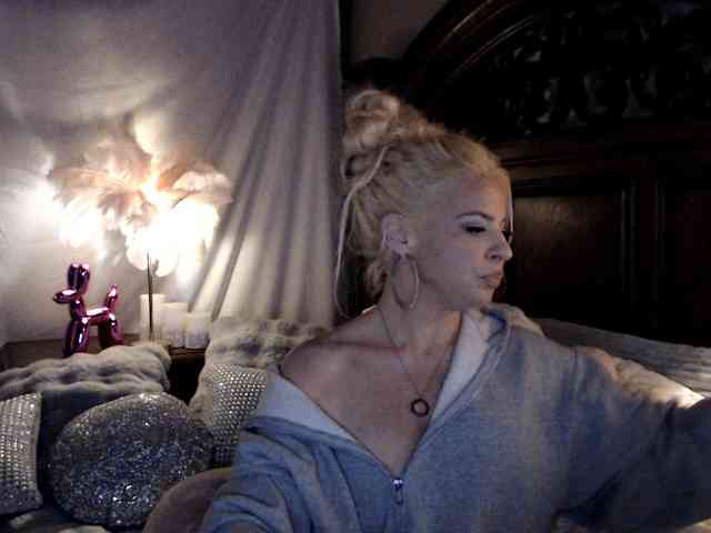 GwenTaylor webcam