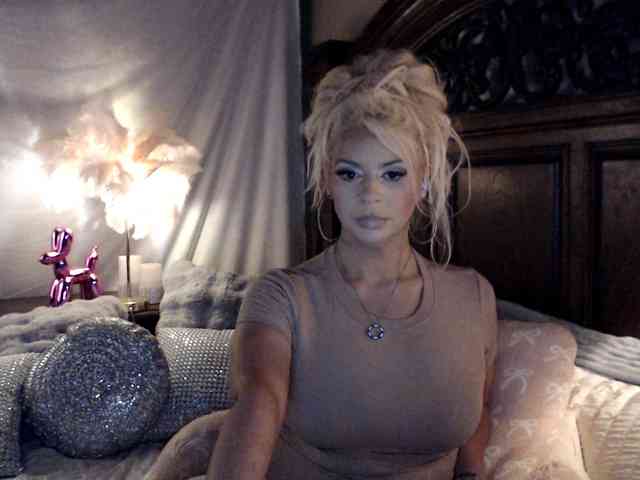 GwenTaylor webcam