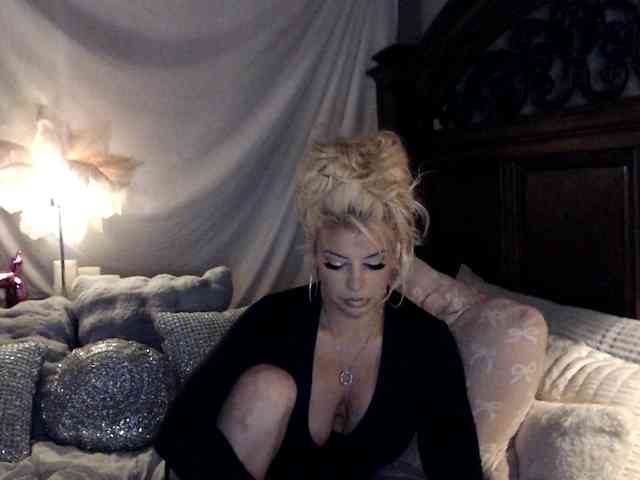 GwenTaylor webcam