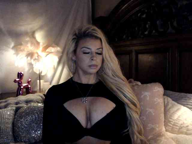 GwenTaylor webcam