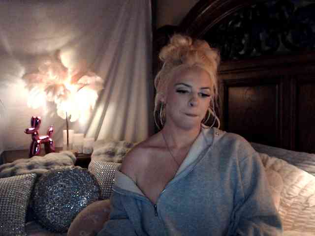 GwenTaylor webcam