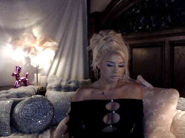 GwenTaylor webcam