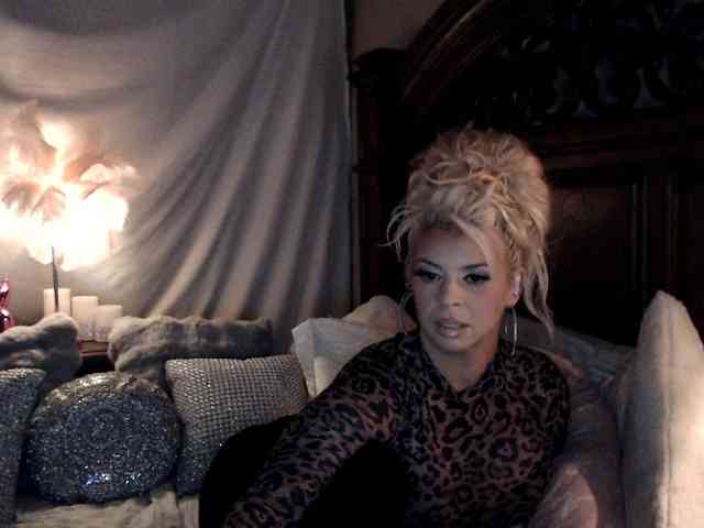 GwenTaylor webcam