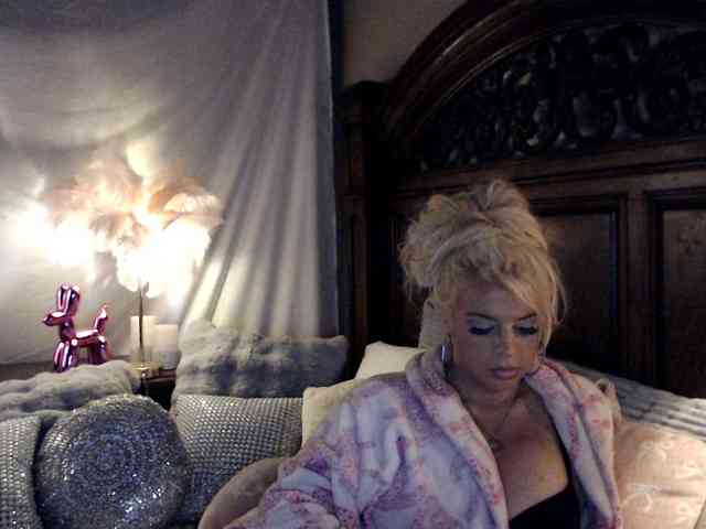 GwenTaylor webcam