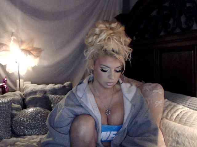 GwenTaylor webcam