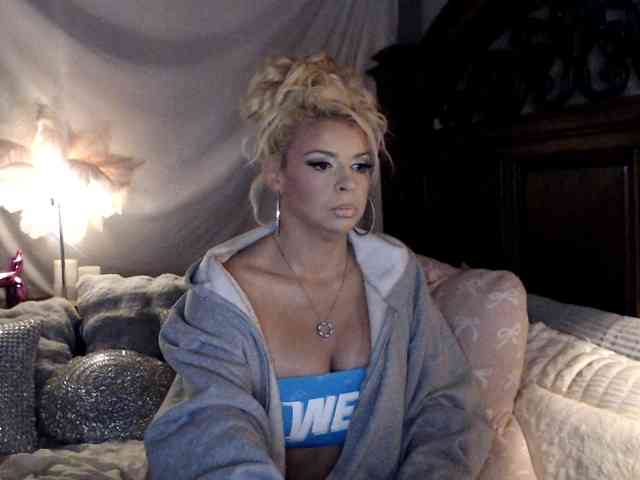 GwenTaylor webcam