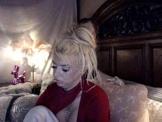 GwenTaylor webcam