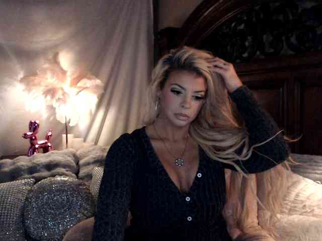 GwenTaylor webcam