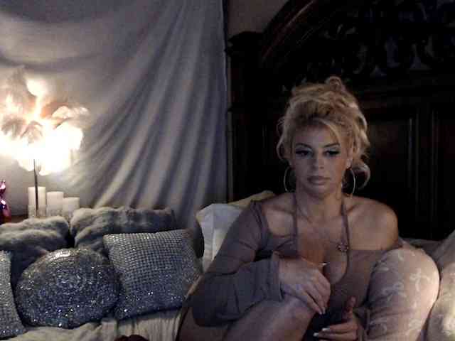 GwenTaylor webcam