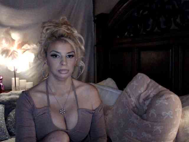 GwenTaylor webcam