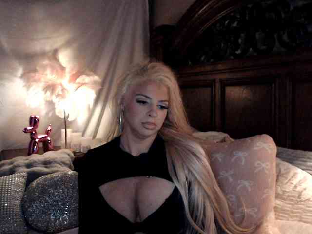 GwenTaylor webcam