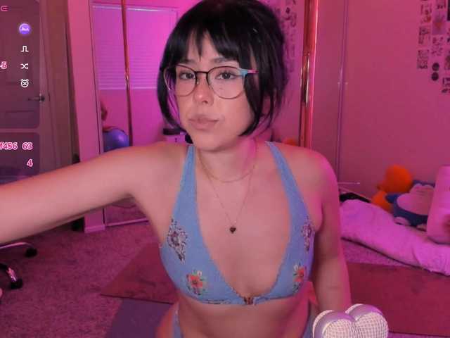 EveeLuna's BongaCams show and profile
