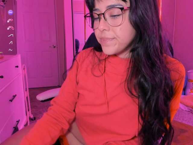 EveeLuna's BongaCams show and profile