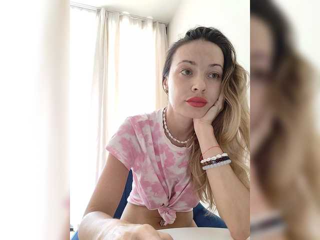 Lola3000 on BongaCams 