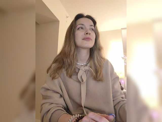 Lola3000's BongaCams show and profile