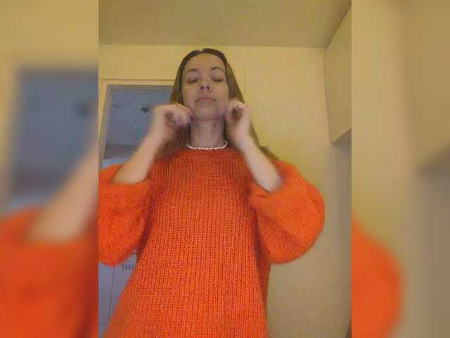 Lola3000's BongaCams show and profile