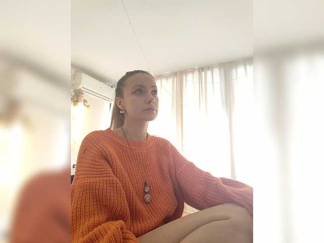 Lola3000's BongaCams show and profile