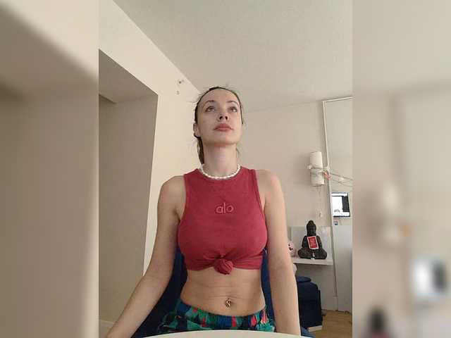 Lola3000's BongaCams show and profile