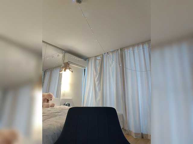 Lola3000's BongaCams show and profile