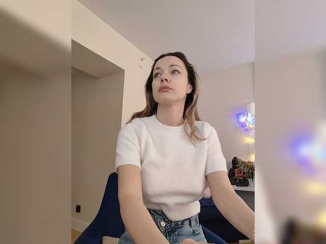 Lola3000's BongaCams show and profile