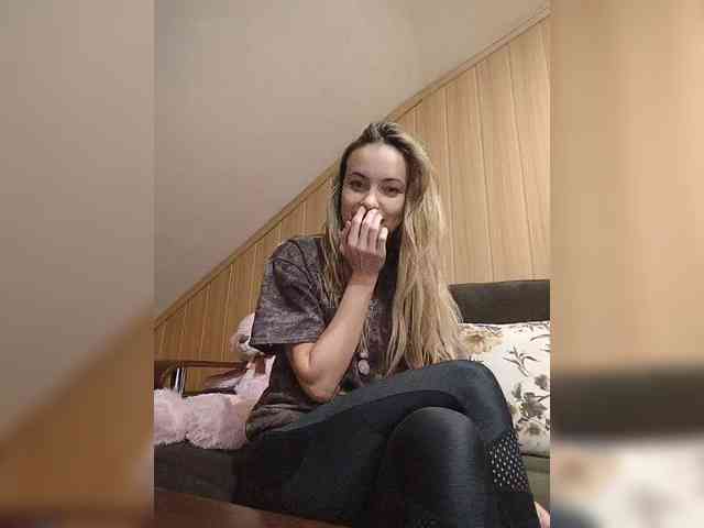 Lola3000 Live Webcam on BongaCams