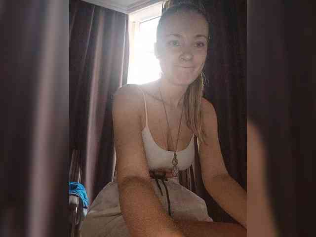 Lola3000 Live Webcam on {site_name}