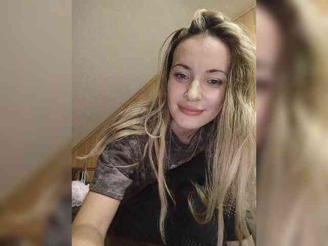 Lola3000 Live Webcam on BongaCams