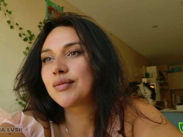 AminaCharm's BongaCams show and profile