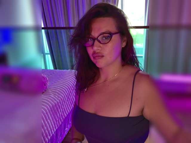 AminaCharm Live Cam on BongaCams and RICams