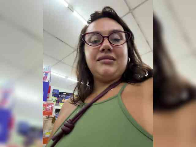 online cam chat AminaCharm