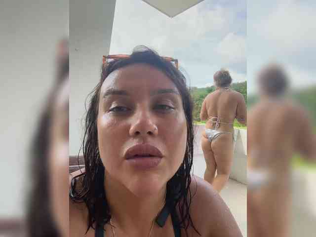 free chat online AminaCharm