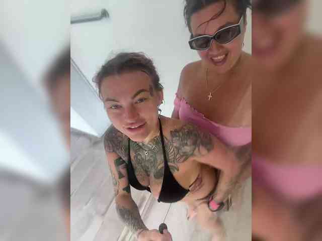 live sex webcam AminaCharm