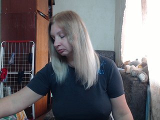 BustyBlondy Porn Show
