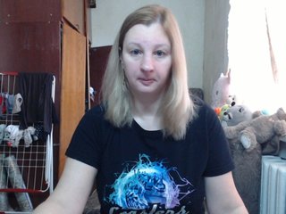 BustyBlondy Porn Show