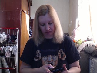 BustyBlondy Porn Show