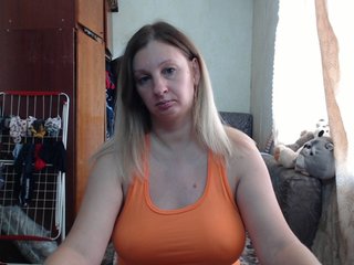 BustyBlondy Porn Show