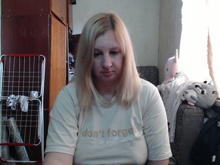 BustyBlondy Porn Show