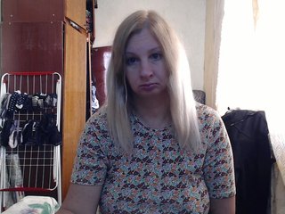 BustyBlondy Porn Show