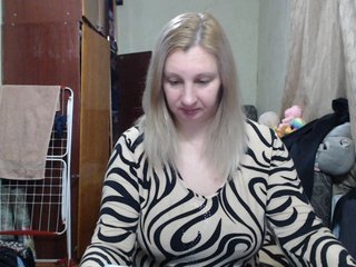 BustyBlondy Porn Show