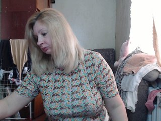 BustyBlondy Porn Show