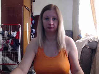 BustyBlondy Porn Show
